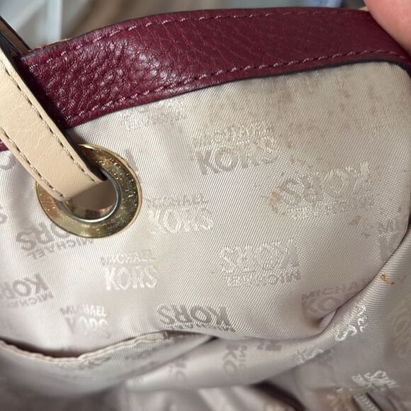 Michael Kors Claret Pebbled Leather Large Jet Set Tote Bag - Picture 10 of 10